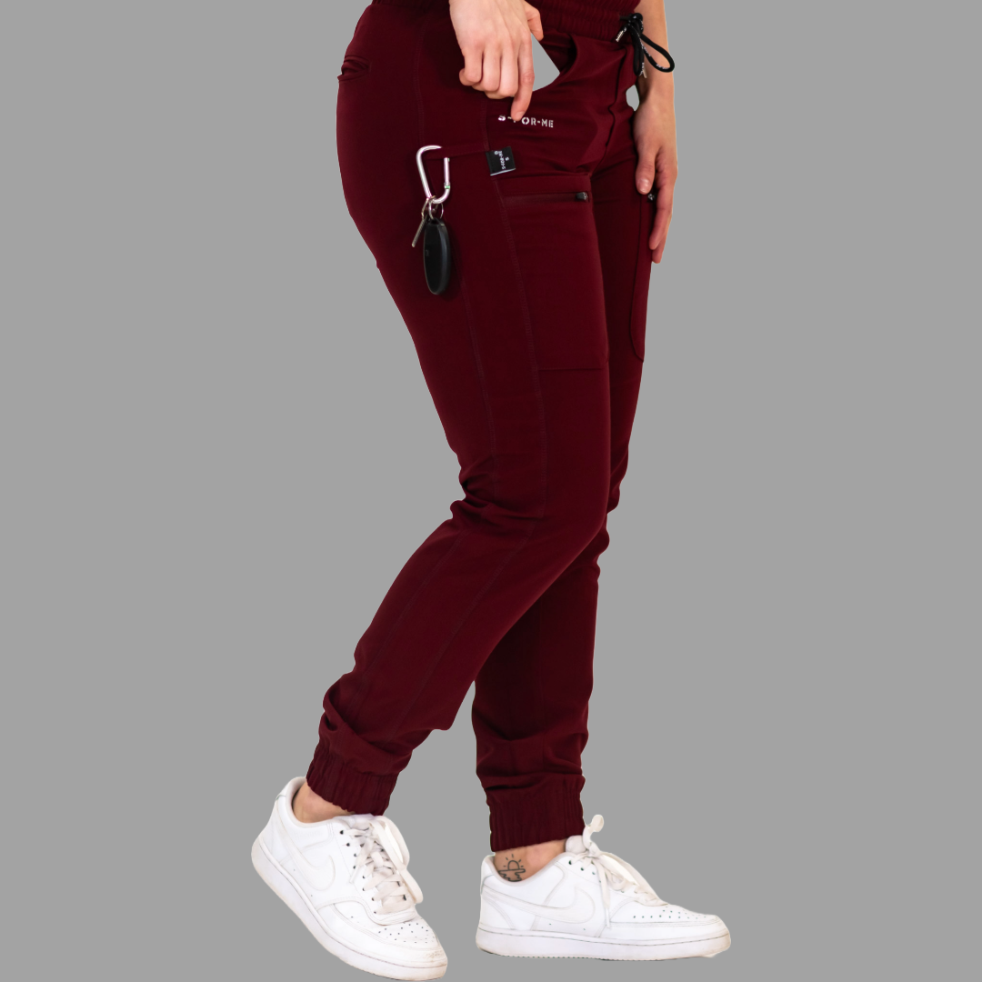 Jogger Quirúrgico Vino Mujer Antifluido, Scrubs 300