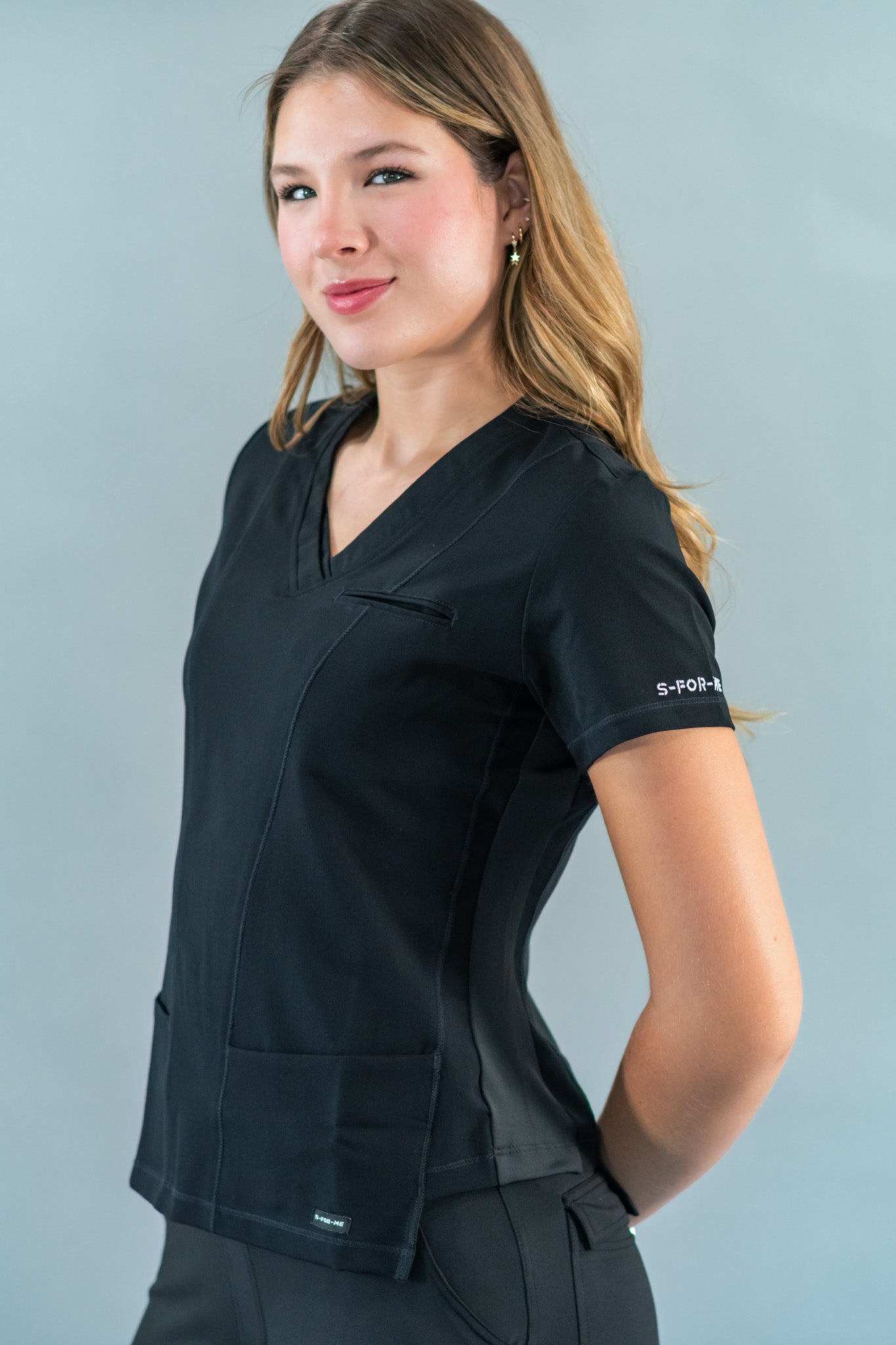Filipina Quirúrgica Est. 301 Negra/Costado Stretch Negro Mujer, Scrubs Antifluido