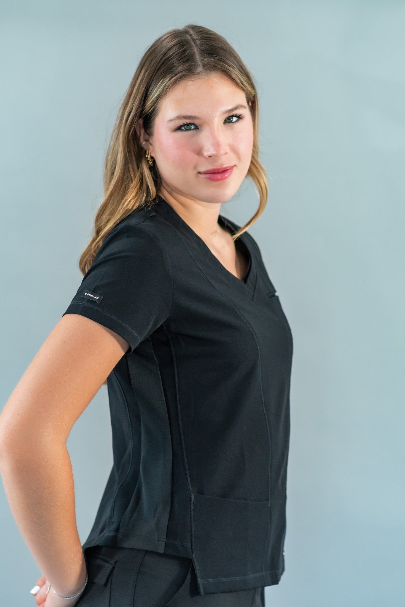 Filipina Quirúrgica Est. 301 Negra/Costado Stretch Negro Mujer, Scrubs Antifluido