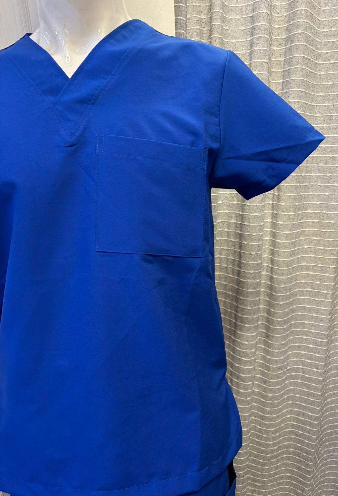 Filipina Quirúrgica 500 Unisex Basic Azul Rey Antifluido-cloro resistente Scrubs 500 FW