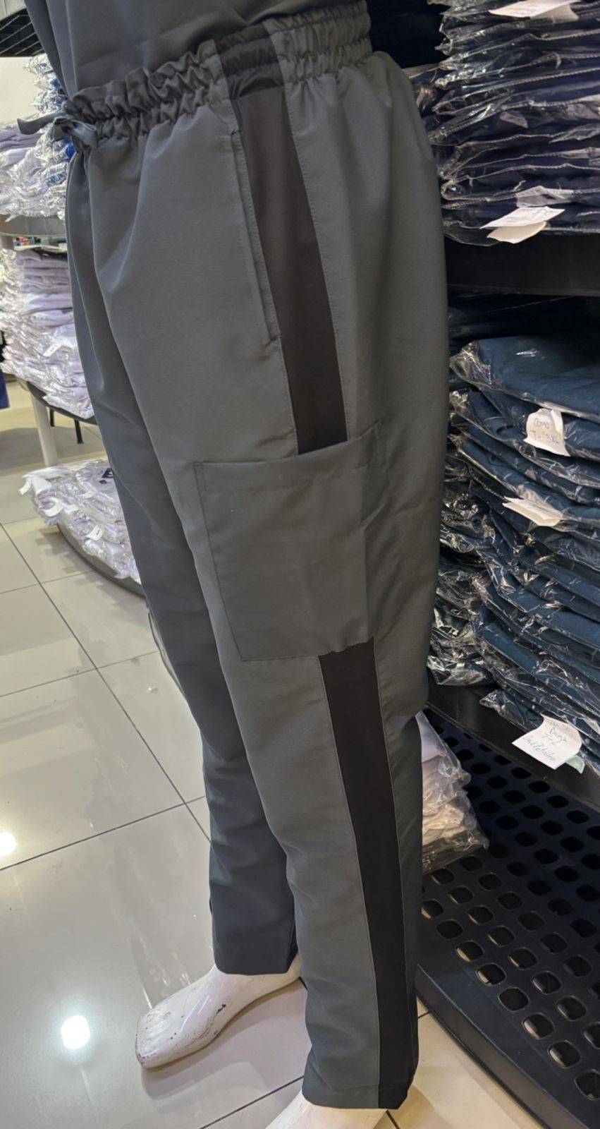 Pantalón Quirúrgico 500 Unisex Basic Gris Oxford Antifluido-cloro resistente Scrubs 500 FW