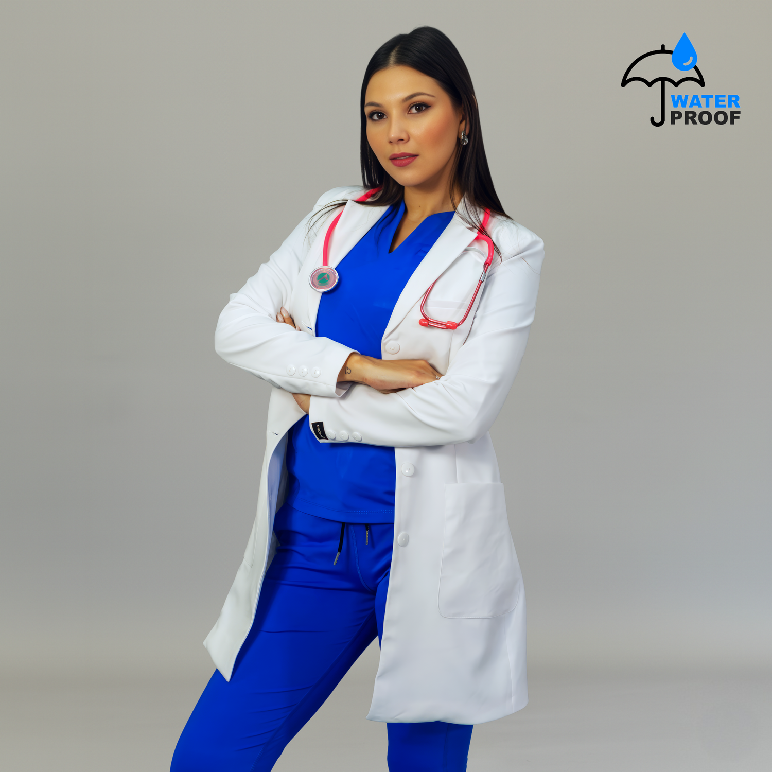Bata médica para enfermera o doctora con bolsillos inferiores
