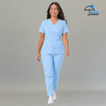 Conjunto 502 Quirúrgico Mujer Azul cielo Antifluido FW