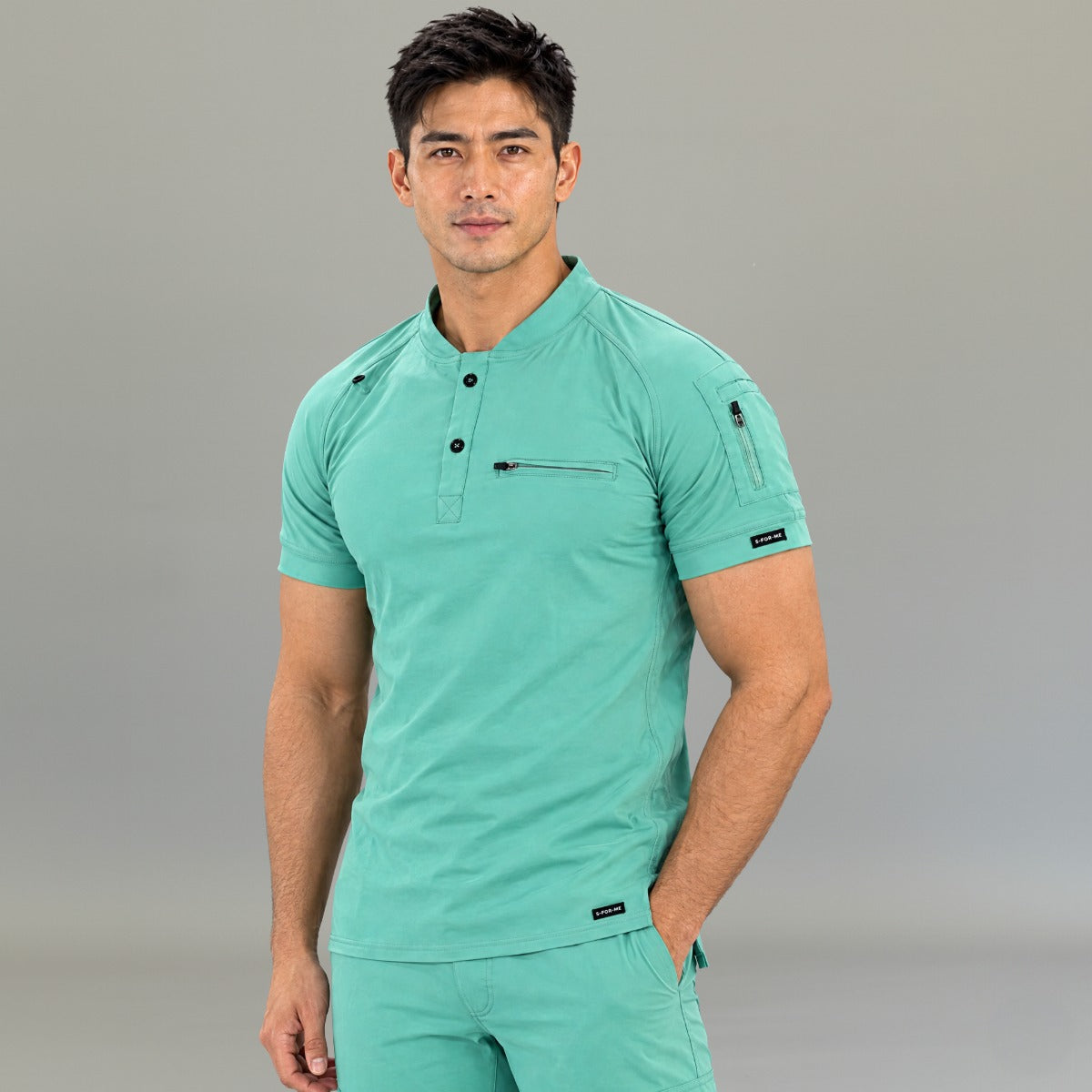 Filipina quirúrgica verde menta para hombre Scrubs 901 Super Stretch, vista frontal