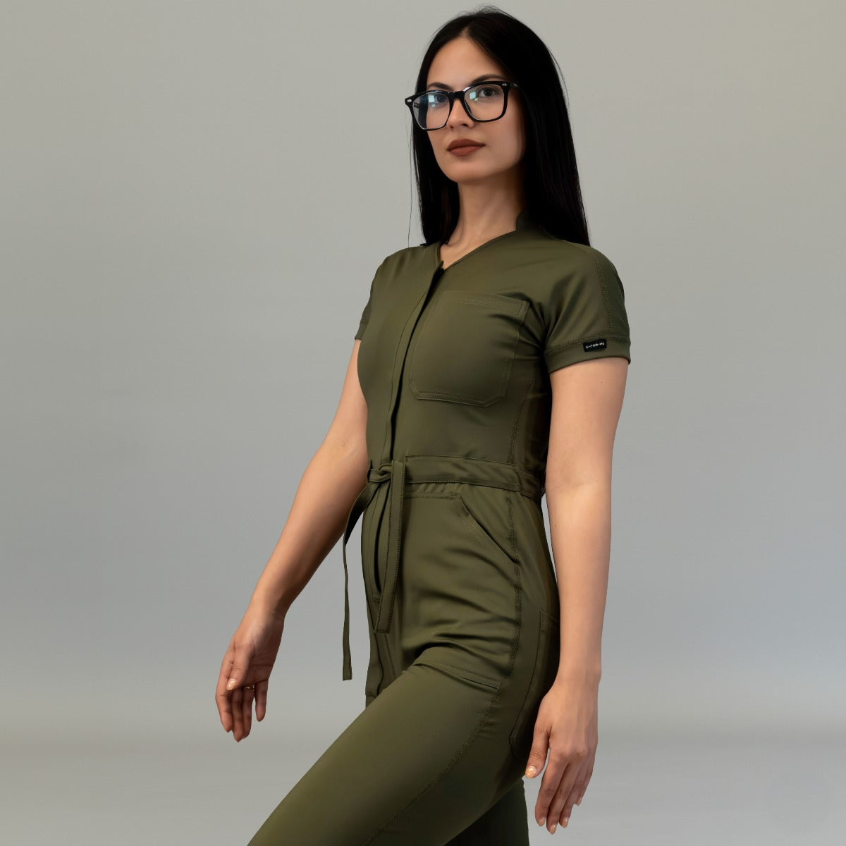 Jumpsuit Quirúrgico Mujer Estilo 945 Verde Olivo Super Stretch Manga Corta