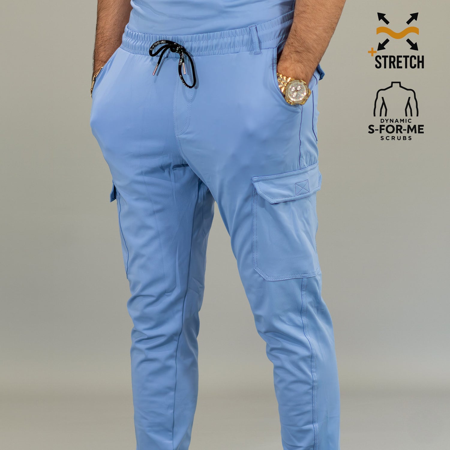 Detalle frontal del jogger quirúrgico azul plumbago hombre Scrubs 901 Super Stretch con bolsa cargo