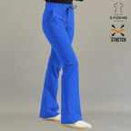 Pantalón flare 915 Azul Rey — vista lateral modelo de pie talla Tall