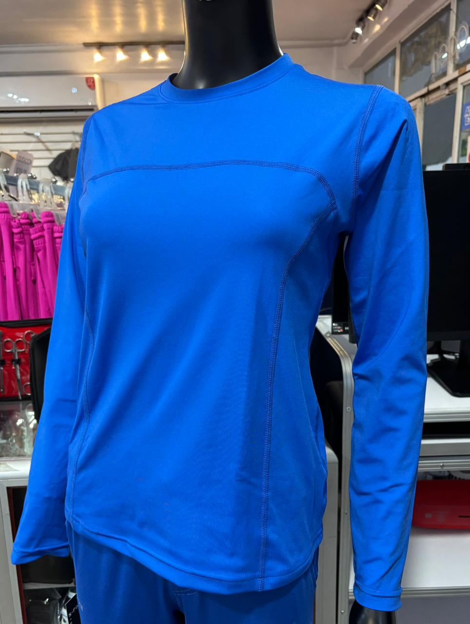 Blusa interior clínica azul rey para mujer manga larga cuello redondo Super Stretch